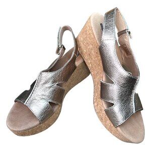 Clarks Collection Gold Metallic Annadel Bari Cork Wedge Sandals Women’s Size 11